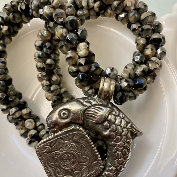 Designer Catherine Hysell choker beaded necklace and pendant - Picture 14 of 16